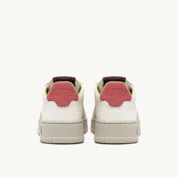 Donna Donna | Autry – Medalist Low in Pelle Rose Sand