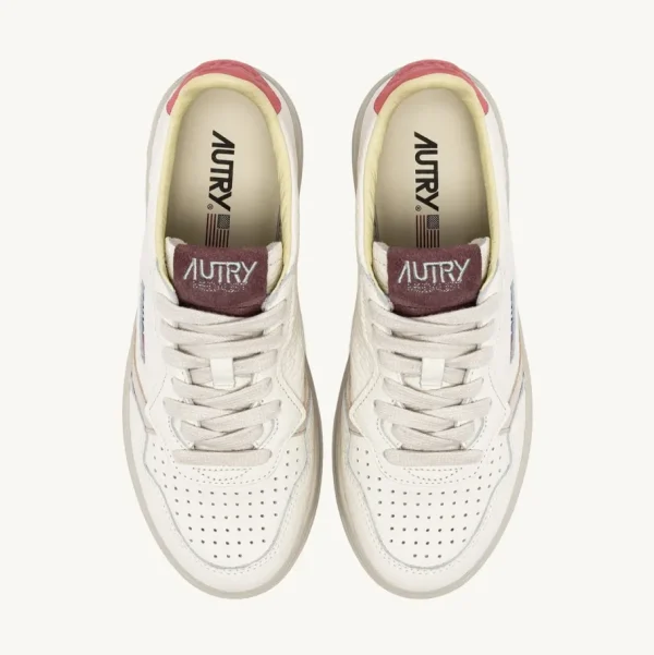 Donna Donna | Autry – Medalist Low in Pelle Rose Sand