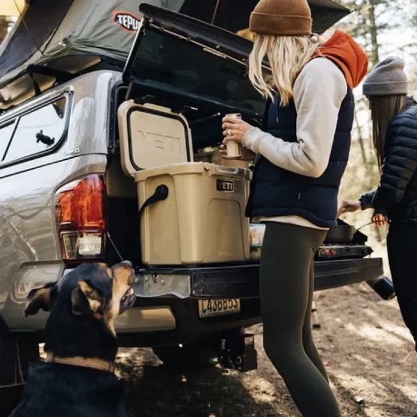 Yeti Outdoor | – Roadie Ghiacciaia 24Rescue Red